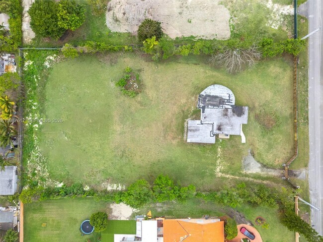 Foto del edificio - 9840 SW 60th St