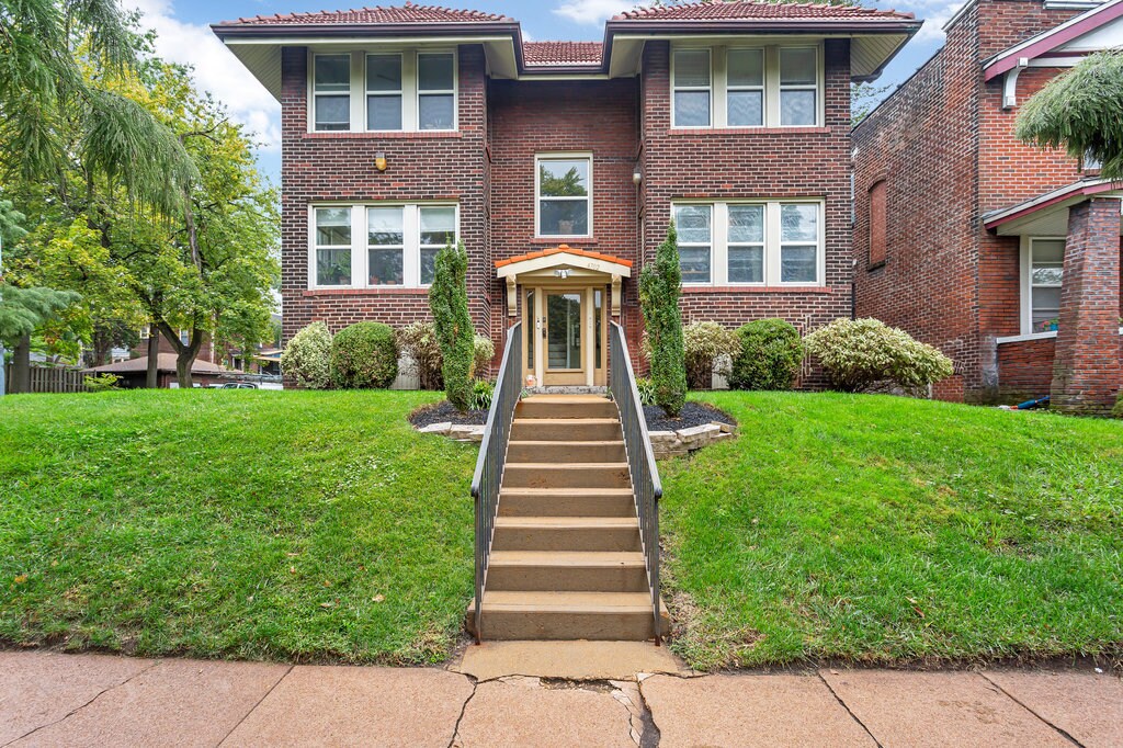 4702 Arsenal St Unit 2E, Saint Louis, MO 63116 Condo for Rent in