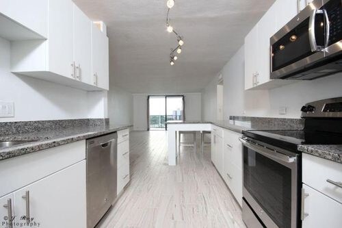 Foto del edificio - 1200 Marine Way