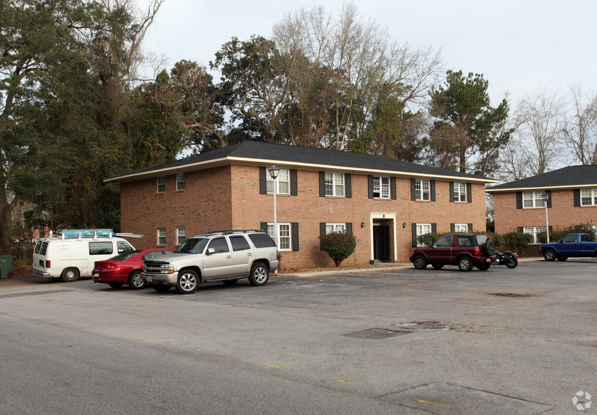 Building Photo - Pebble Road Apartments