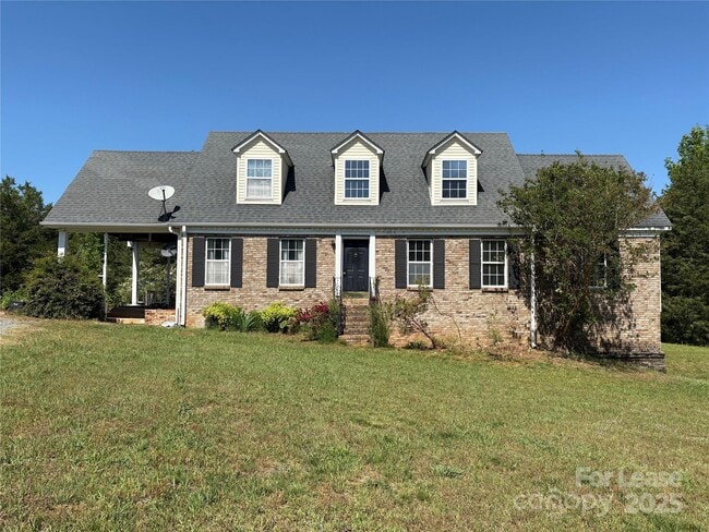 Building Photo - 7200 Strawberry Ln