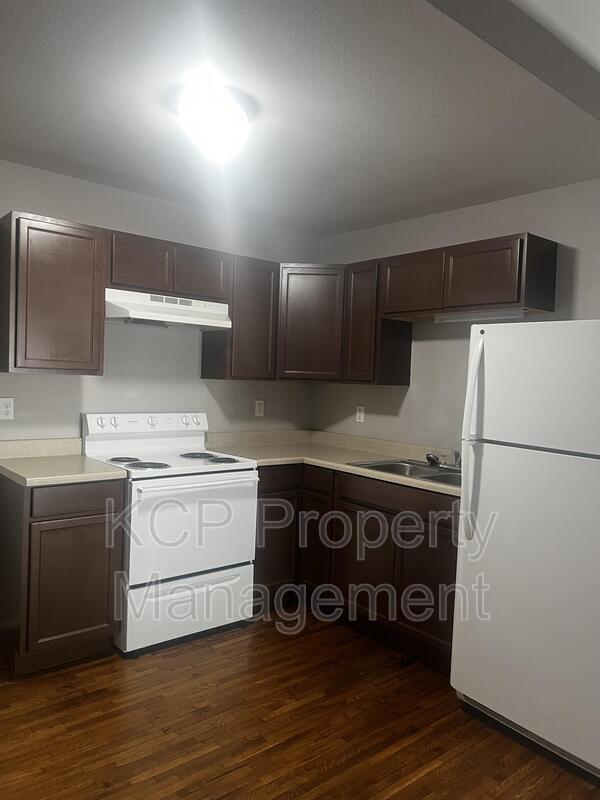 Foto del edificio - 115 N Albert Pike Ave