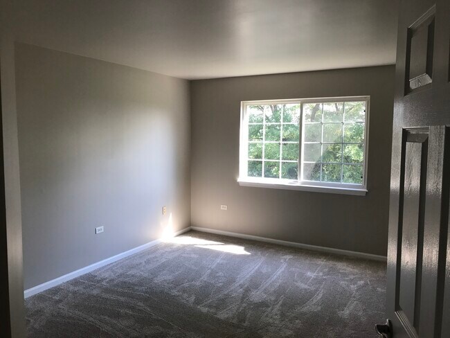 Building Photo - 538 Mallard Ln