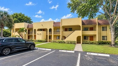 Building Photo - 918 SW 9th St Cir