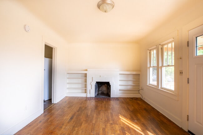 living room - 473 E 16th Ave