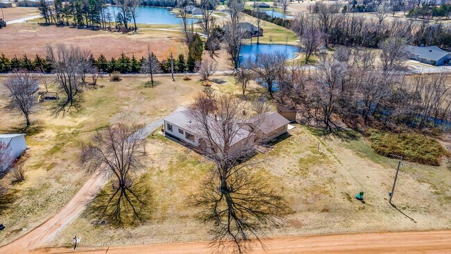 Foto del edificio - Beautiful Home in Kingman Available For Rent or Rent to Own located on Nearly 1 Acre!