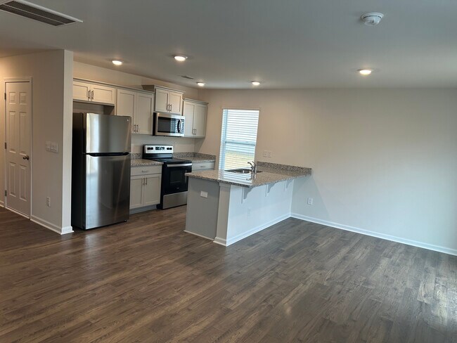 Building Photo - 1112 S Norwhich Ln