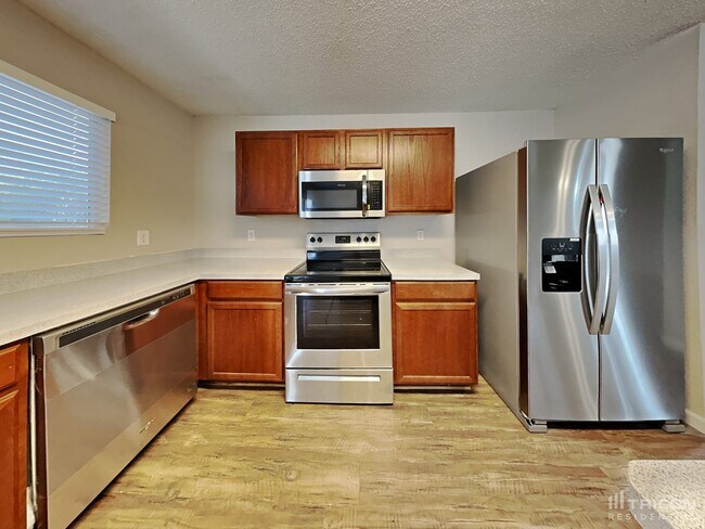 Building Photo - 9945 Sparrow Hawk Ln