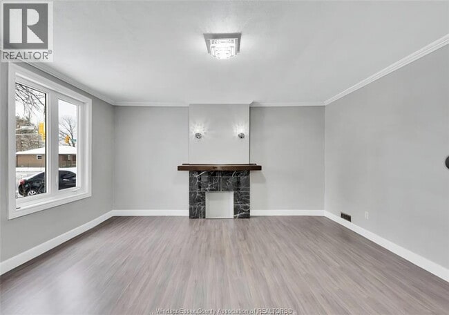 Photo du bâtiment - 1083 Campbell Ave