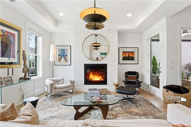 Foto del edificio - 158 Kingwood Dr