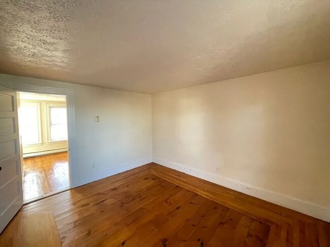 Foto del edificio - 214 Kelley St