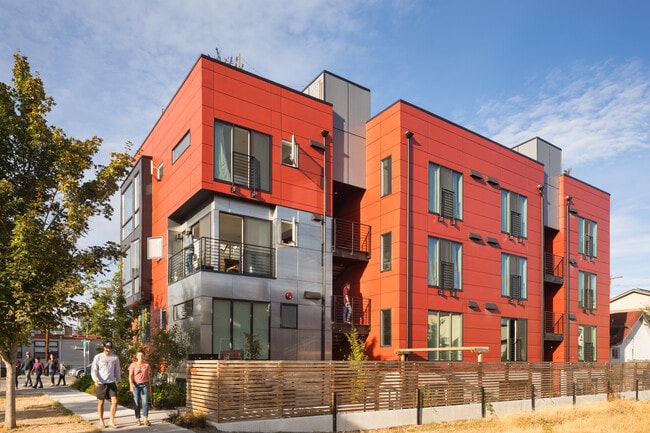 Building Photo - 4700 31st Ave S