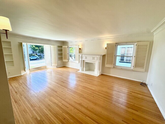 Building Photo - 1445 S Beverly Dr