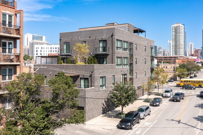 Building Photo - 440 N Halsted St