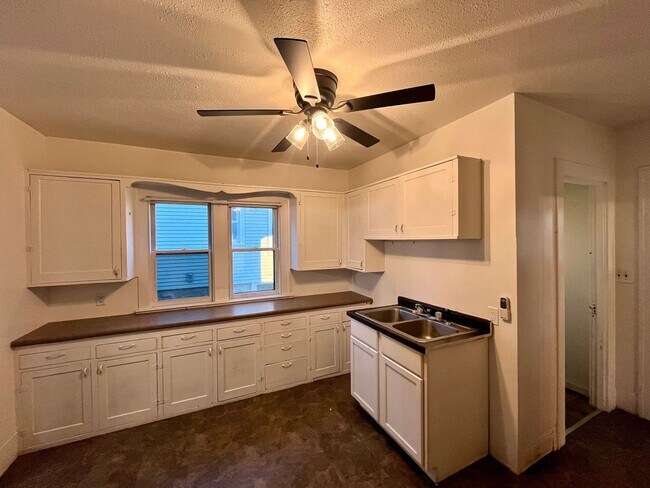 Foto del edificio - 3 Bed 1 Bath Single Family Home in Wausau