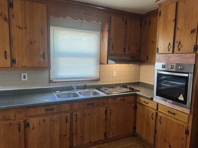 Building Photo - 507 Overbrook Dr