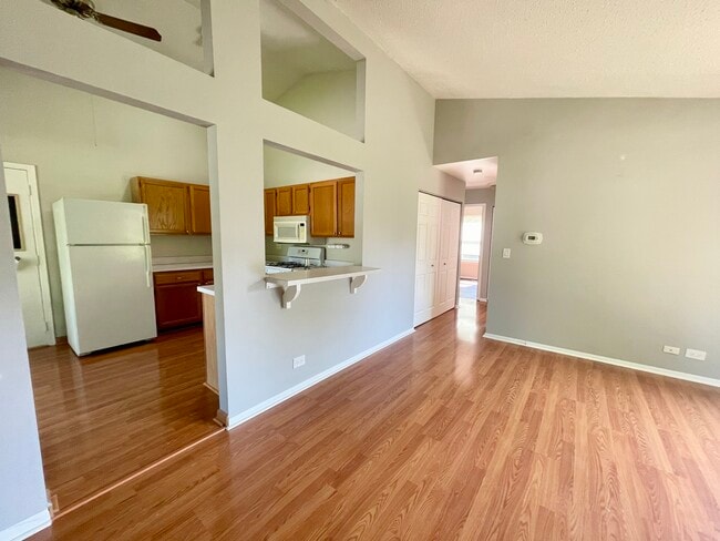 Building Photo - 2048 Navarone Dr