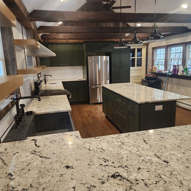 Foto del edificio - 4BR/1BA Home In East Haddam