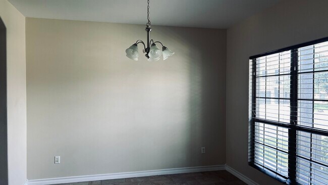 Foto del edificio - 332 Silverleaf Oak