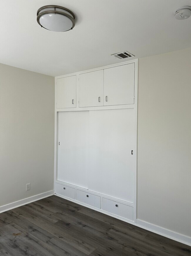 Armario del dormitorio 1 - 819 Morada Pl