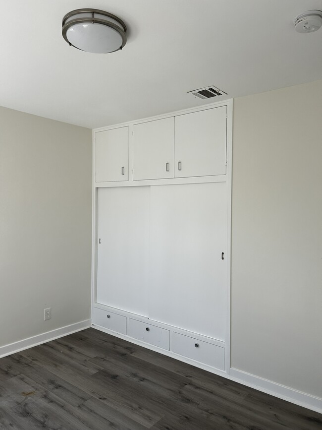 Bedroom 1 closet - 819 Morada Pl