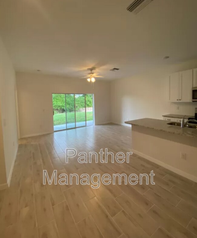 Building Photo - 3437 SW 8th Pl