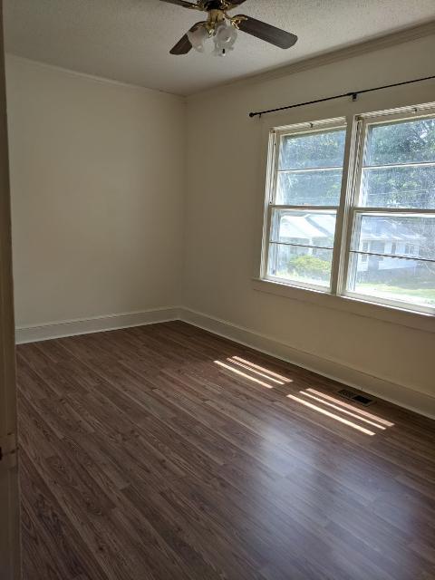 Foto del edificio - 121 3rd Ave NE
