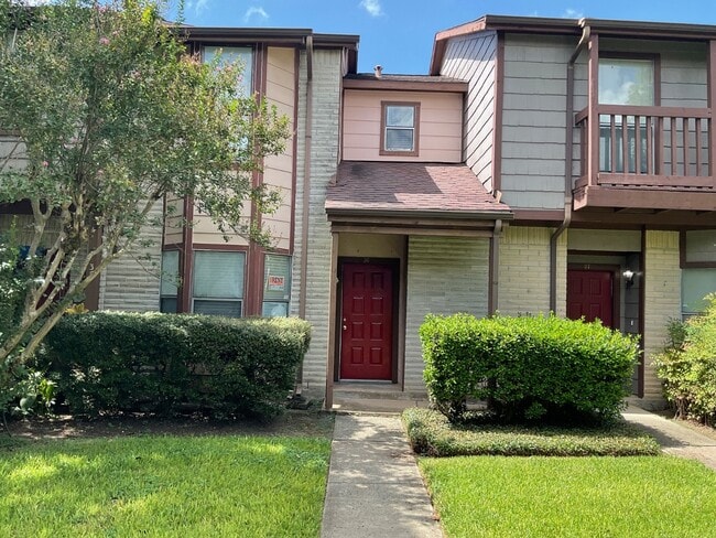 Foto del edificio - 12400 Brookglade Cir