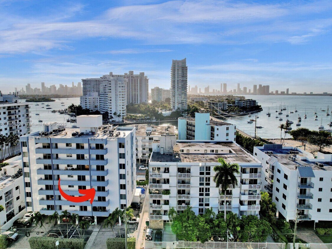 Primary Photo - 1658 Bay Rd