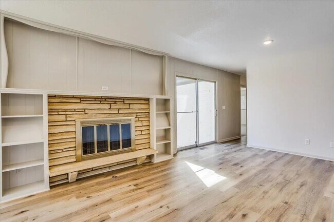 Foto del edificio - 6503 E 16th St N