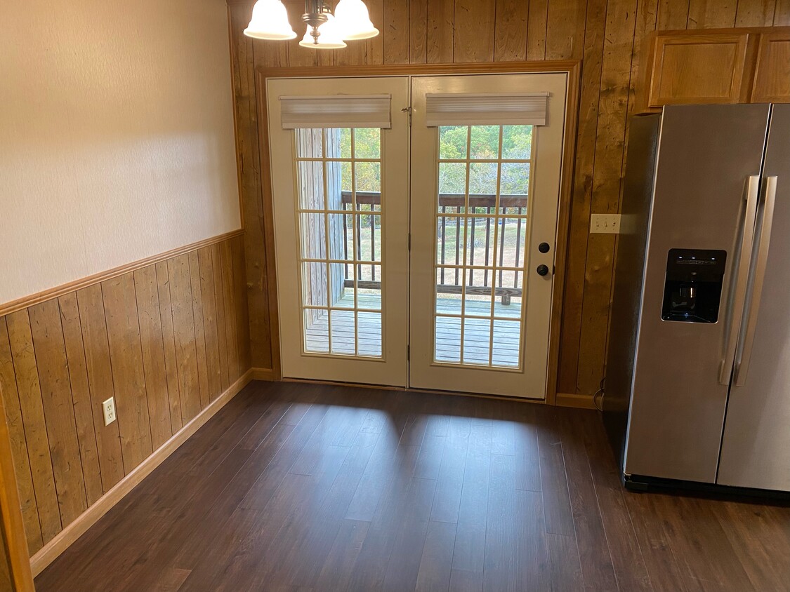 dining area - 442 Long Hollow Rd