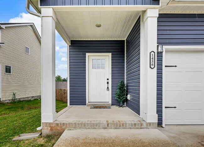 Foto del edificio - Beautiful modern home less than 2 years old