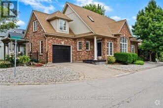 Building Photo - 2 Chardonnay Pl