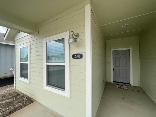 Foto del edificio - 2801 Winding Creek Rd