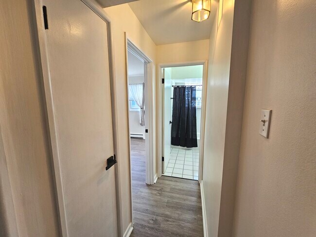Building Photo - 6862 W Lode Dr