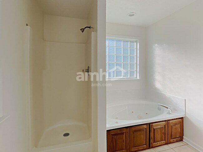 Building Photo - 399 Meigs Dr