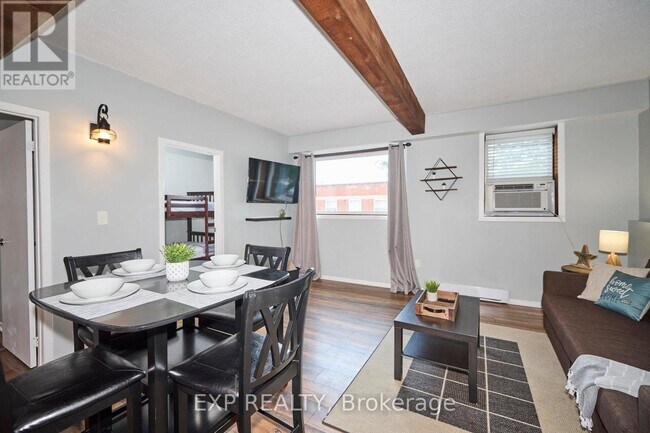 Photo du bâtiment - 4675 Queen St