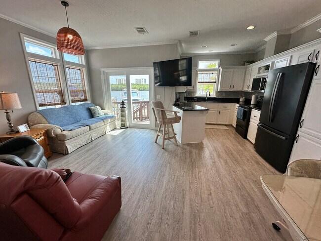 Foto del edificio - 404 Nettles Blvd