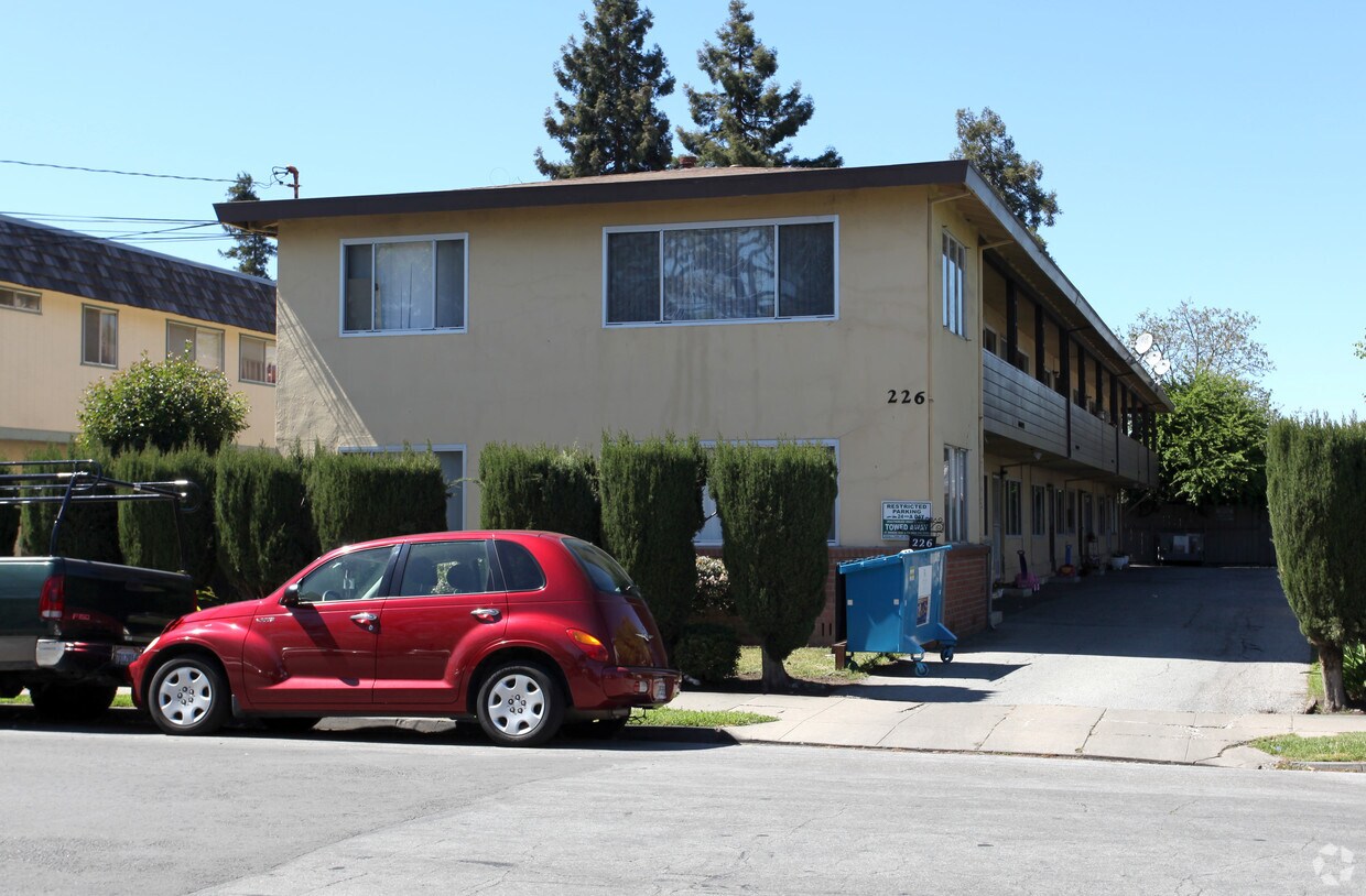 Primary Photo - 226 Lincoln Ave