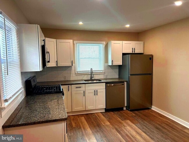 Building Photo - 1063 Tanyard Rd