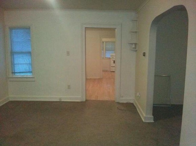 Building Photo - 168 3rd St