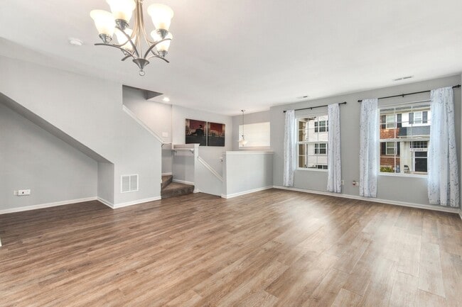 Building Photo - 24615 Patriot Square Dr S