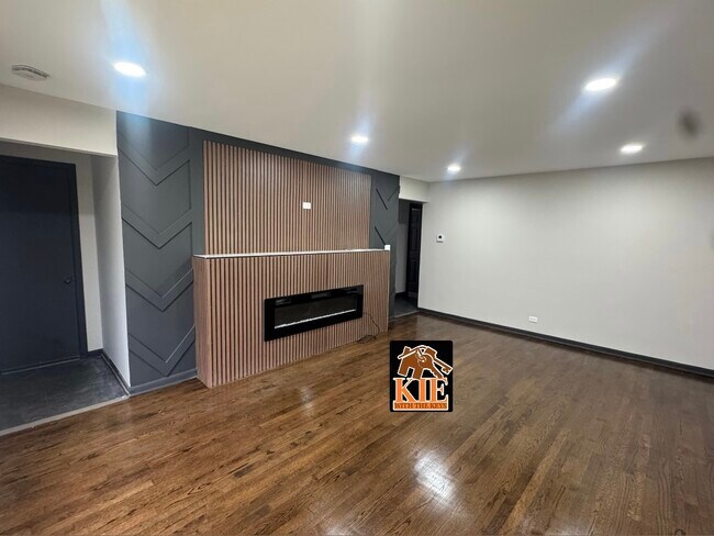 Foto del edificio - 14527 Irving Ave