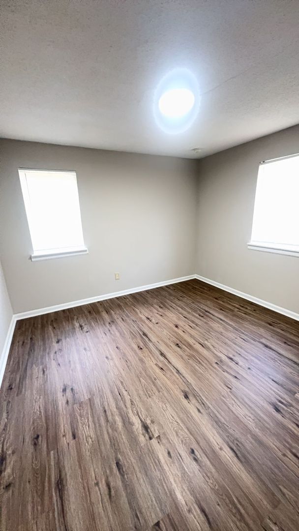 Foto del edificio - Charming Midtown 2 Bedroom - 1 Bath | Freshly Updated | Open to Section 8