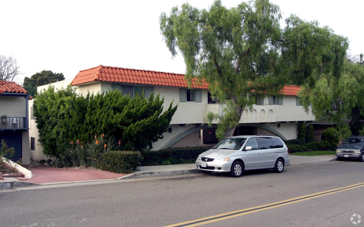 Primary Photo - 242 Avenida Cabrillo