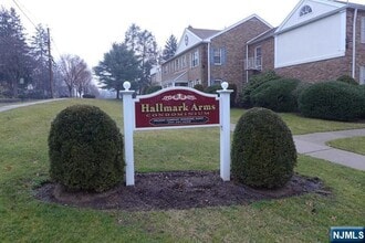 Building Photo - 350 Maple Ave