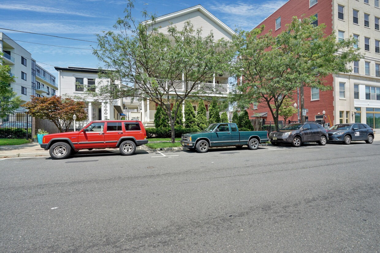 Primary Photo - 505 Summerfield Ave