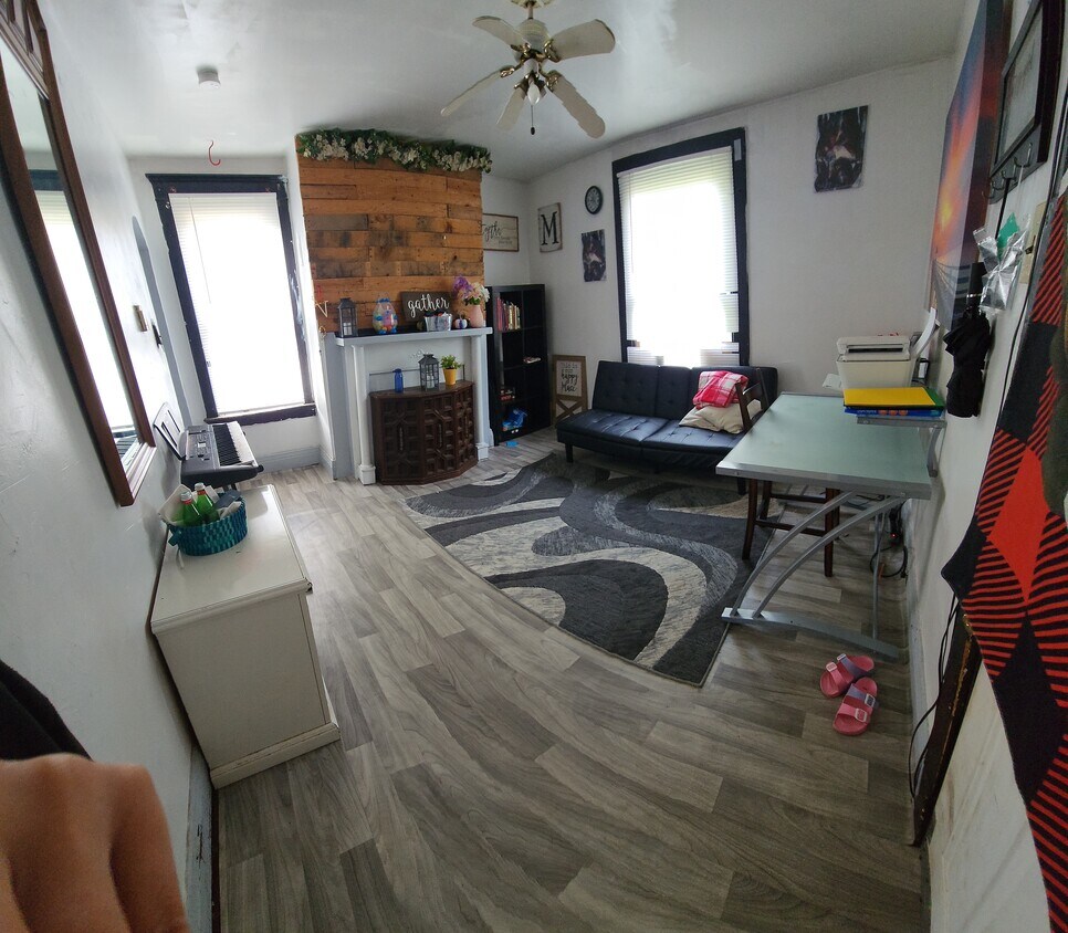 Foto principal - 809 Bradshaw Ave