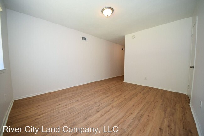 Foto del edificio - 2 br, 1 bath House - 2557 Everett Ave