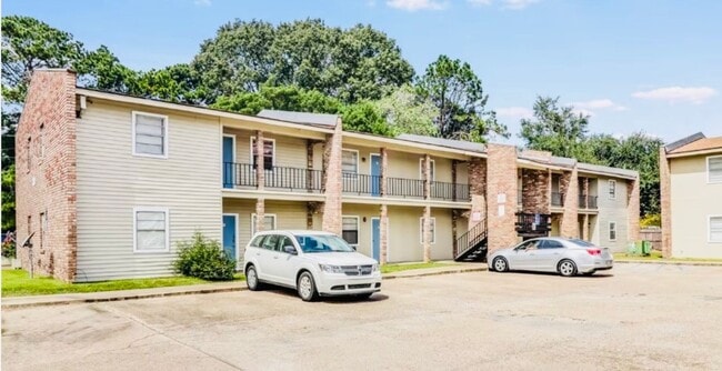 Interior Photo - Landfair Apartments